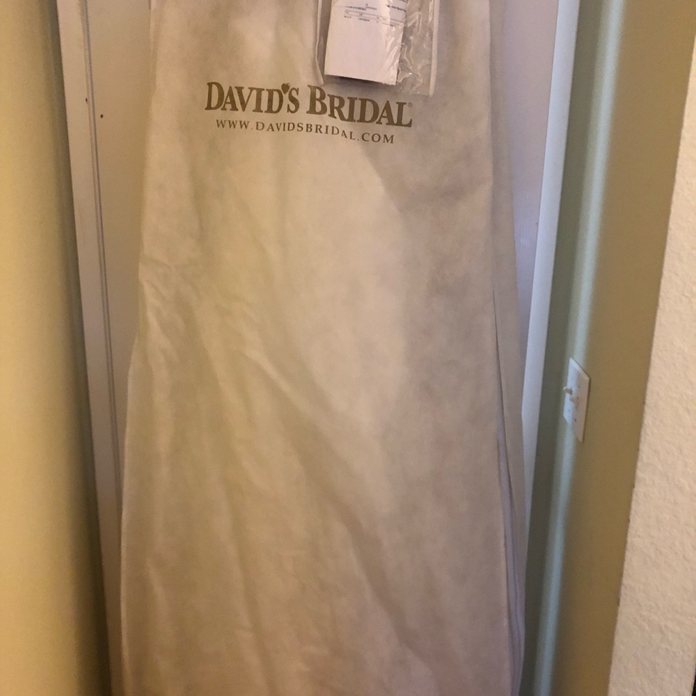 Brand New Wedding Dress - Picture 2 of 8